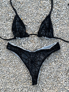 Spooky Kinis