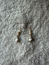 Load image into Gallery viewer, Shell Earrings
